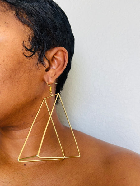 STATEMENT TRIANGLE EARRINGS