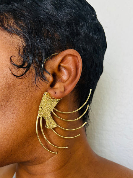 NEFERTITI STATEMENT EAR CUFF