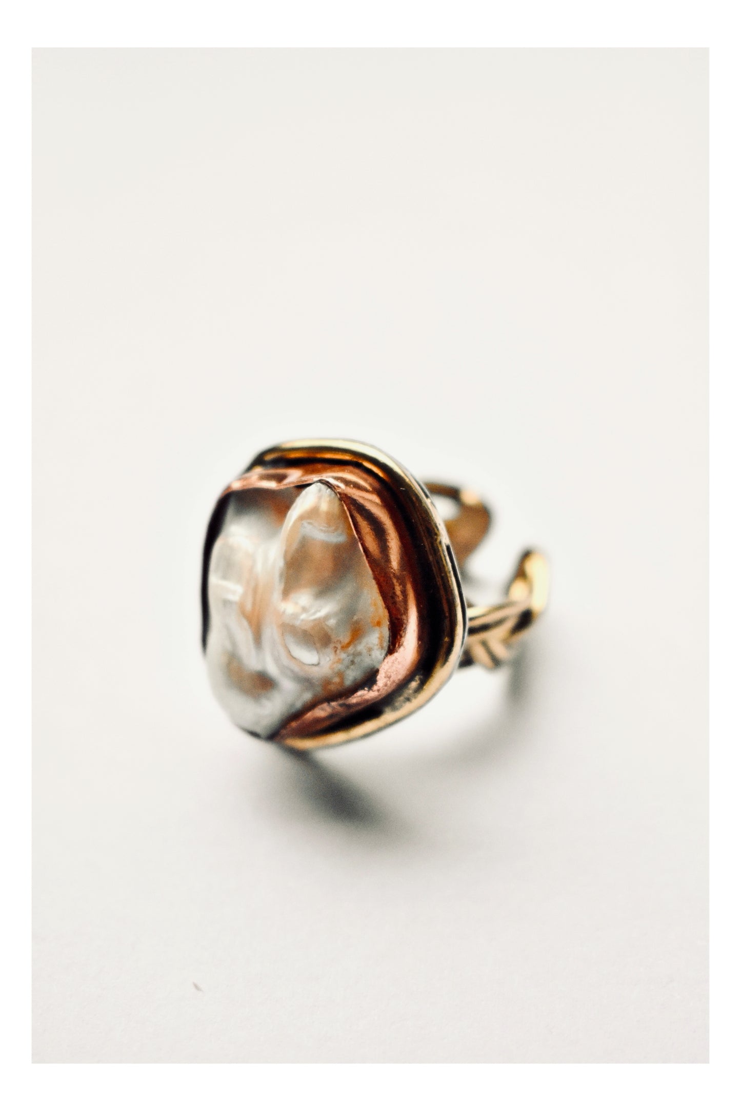 PEARL LABADORITE